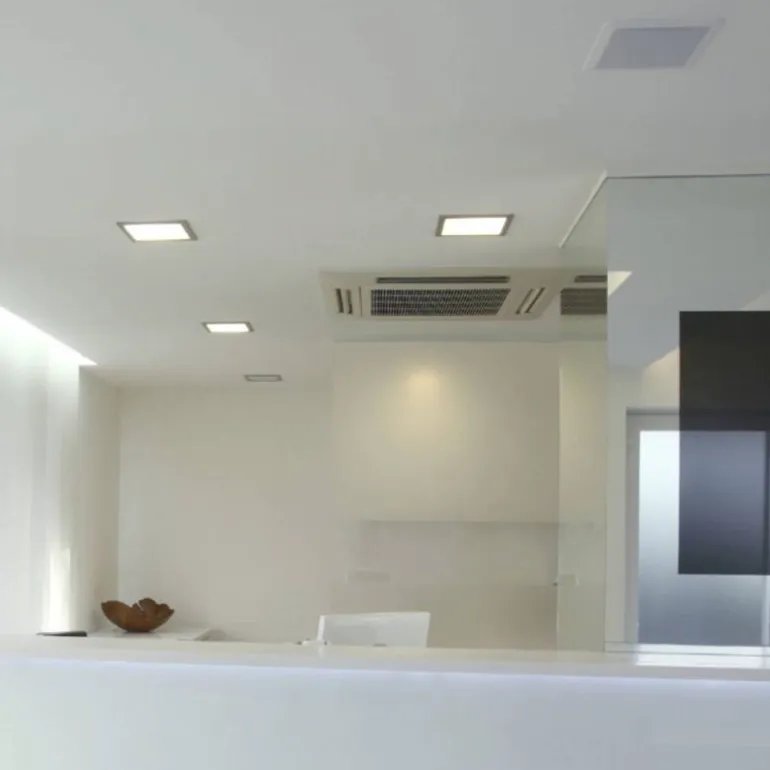 Downlight empotrado 18w 3000k cuadrado BL